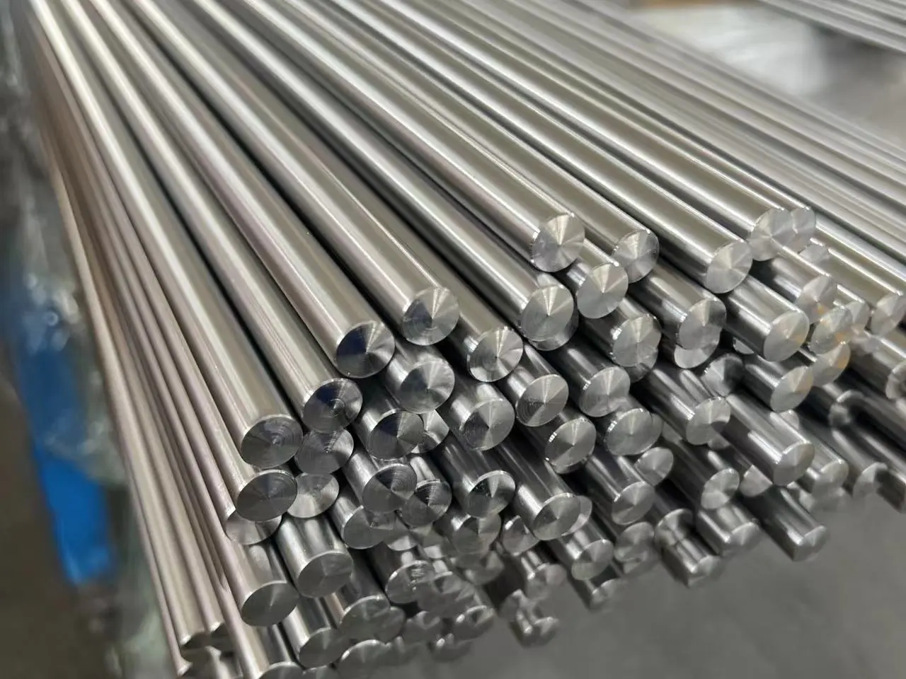Custom Acid-resistant pure titanium rods for industrial GR1,GR2,GR3,GR4 Manufacturer, Factories