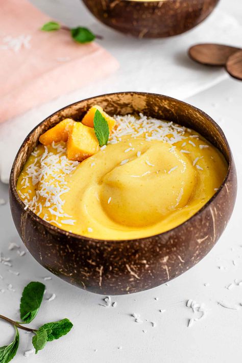 Natural Coconut Bowl 2