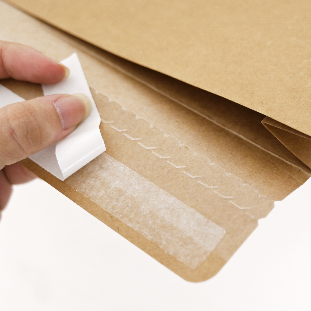 Recyclable Brown Kraft Paper Bag With Self-Adhesive Tear Line Custom Logo For Clothing Shoes Food Crafts Mail Shipping