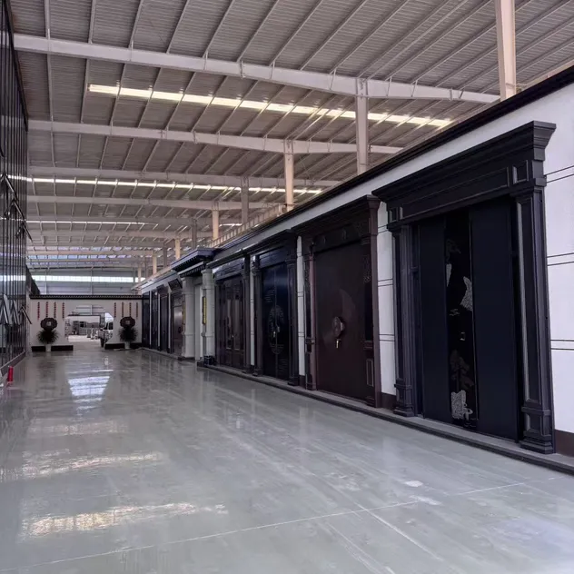 Porta de entrada de metal personalizada com segurança, porta exterior em alumínio, WPC, ferro forjado, porta de casa turca em PVC, porta de aço com ferragens