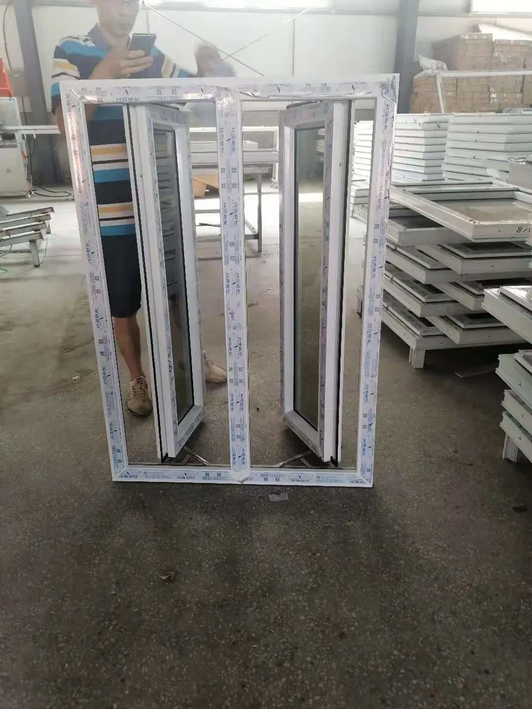 Janelas e portas de vidro duplo com awning silencioso personalizado em PVC/UPVC para casa