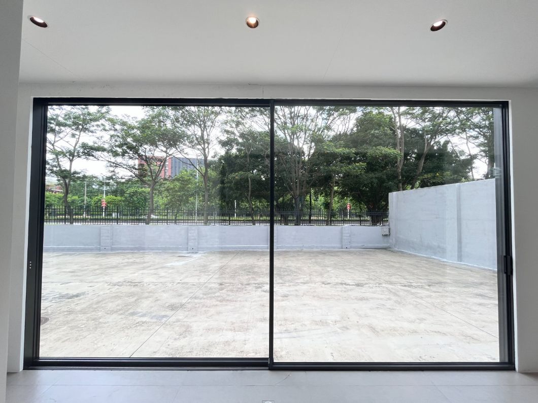 Portas de Vidro Deslizantes Elegantes sem Moldura em Alumínio com Tela para Casas Modernas