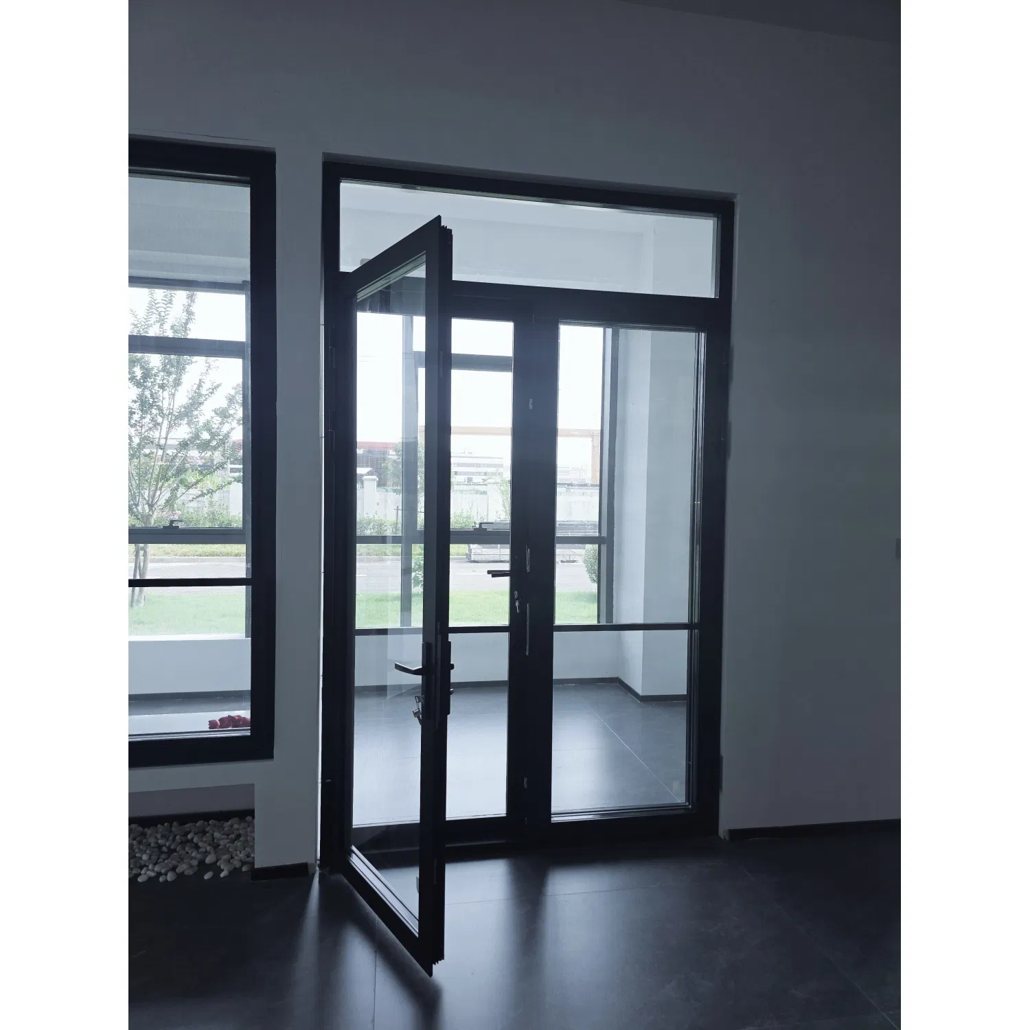 Porta de Casamento de Arco em PVC com Abertura Simétrica de Alumínio e Vidro Duplo
