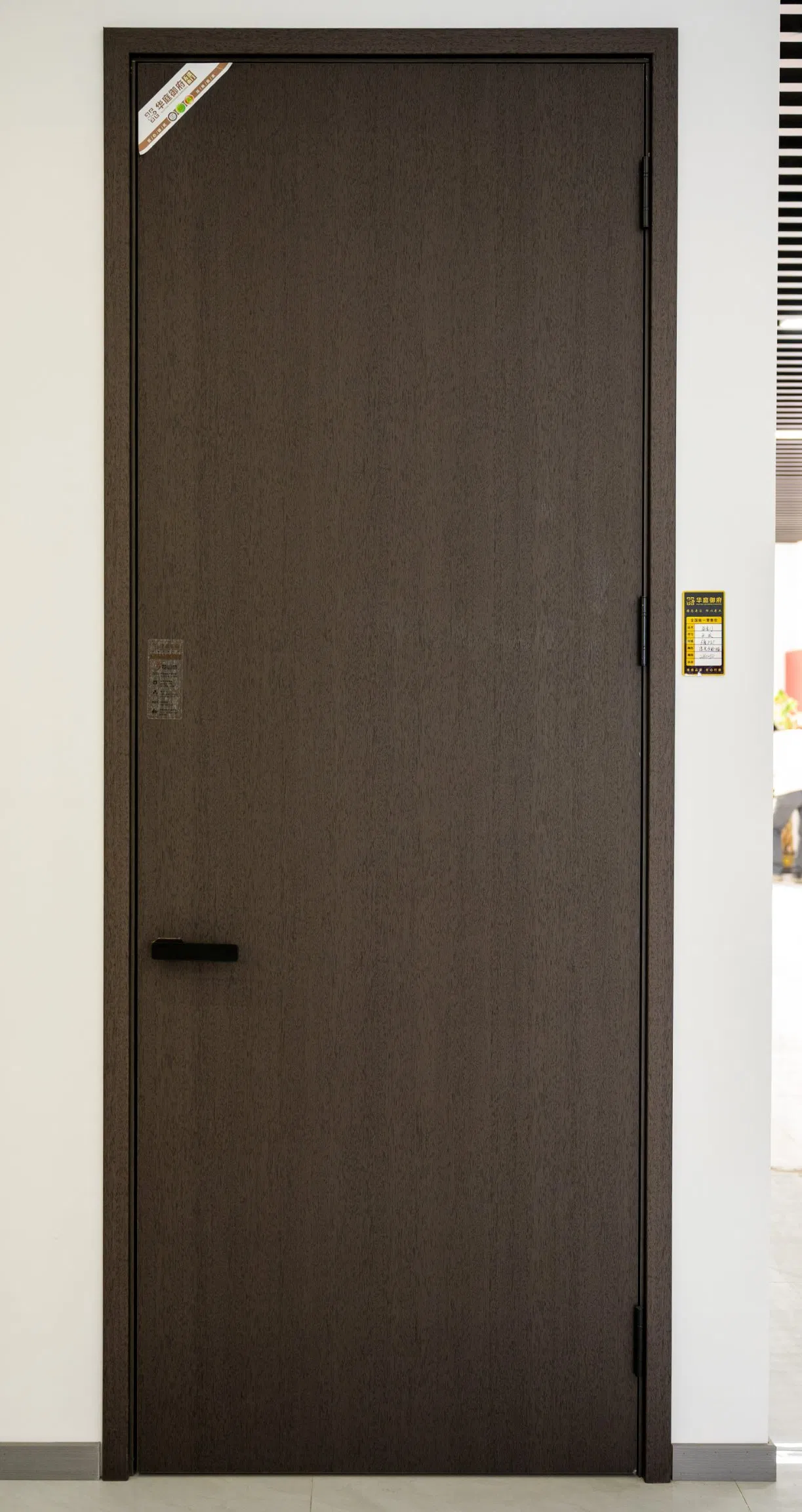 Fornecedor de alta qualidade da China, porta composta de madeira ecológica personalizada e à prova de som para hotel, hospital, casa e quarto