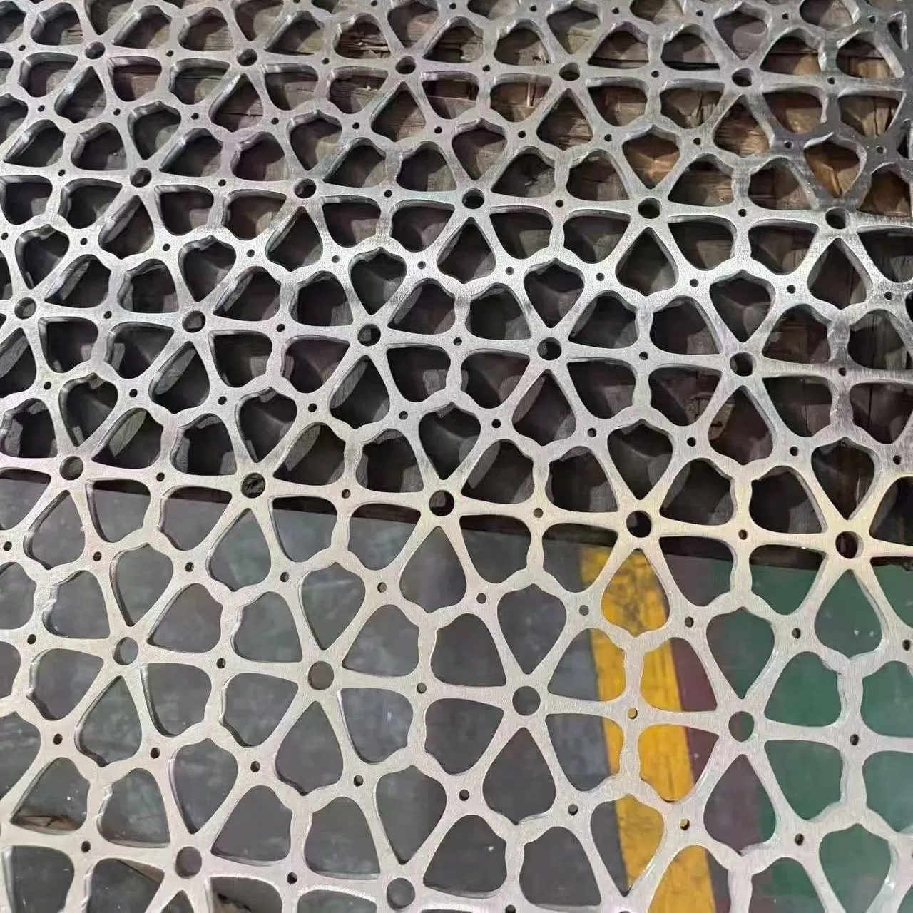 Versatile Galvanized Steel High Strength Commercial Ventilation Security Perforated Metal Sheet Mesh with Custom Colors