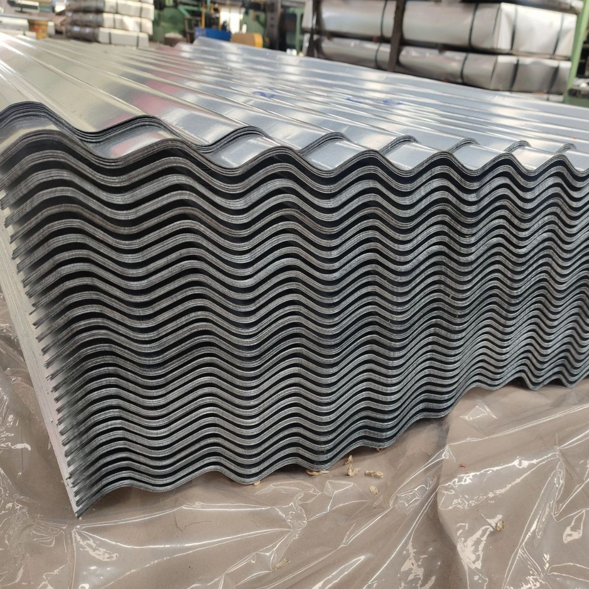 Galvanized/Galvalume Zinc Coated Steel Corrugated Roofing Sheets 0.21-0.22mm Mid-Hardness DIN EN BIS Certified
