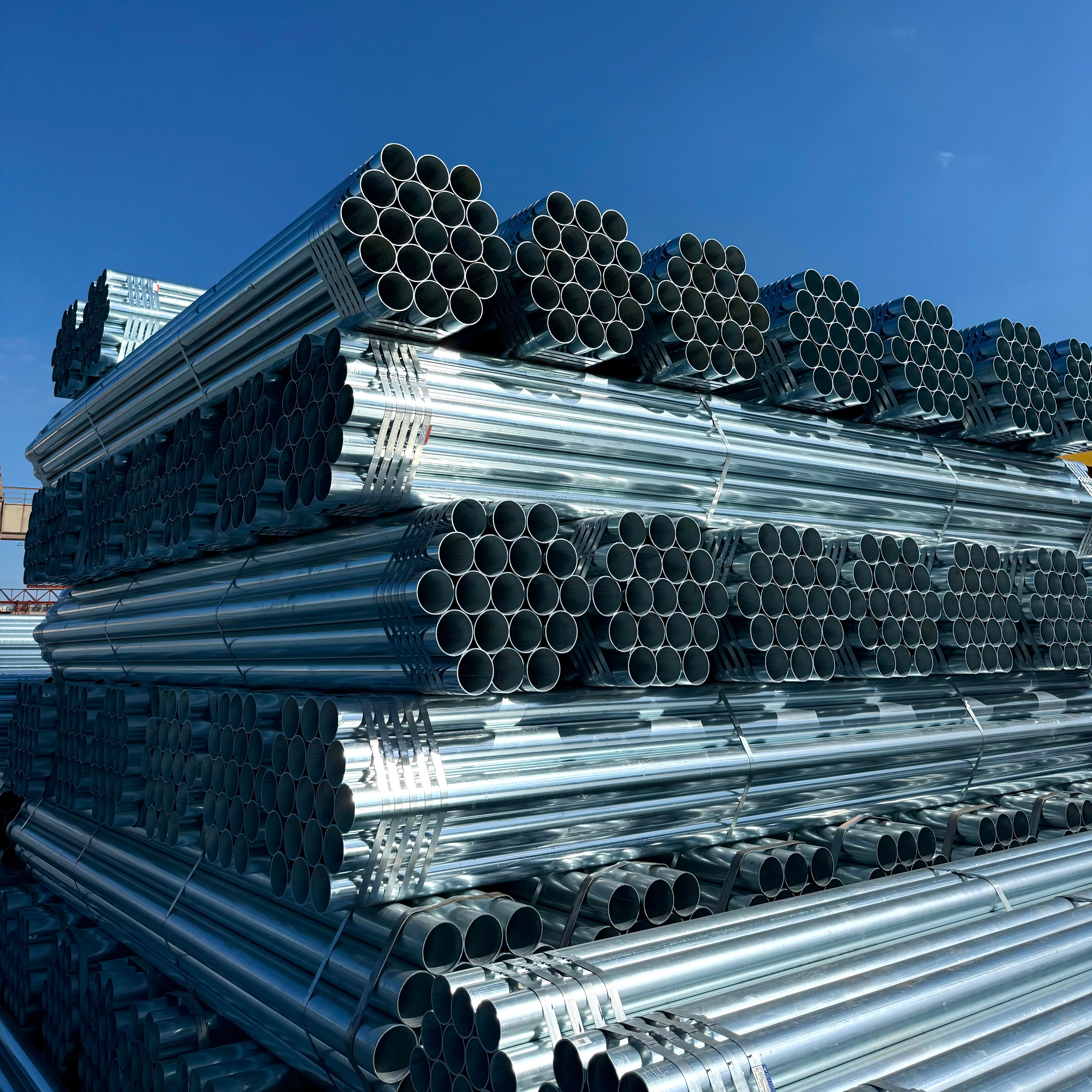 Galvanized steel pipe