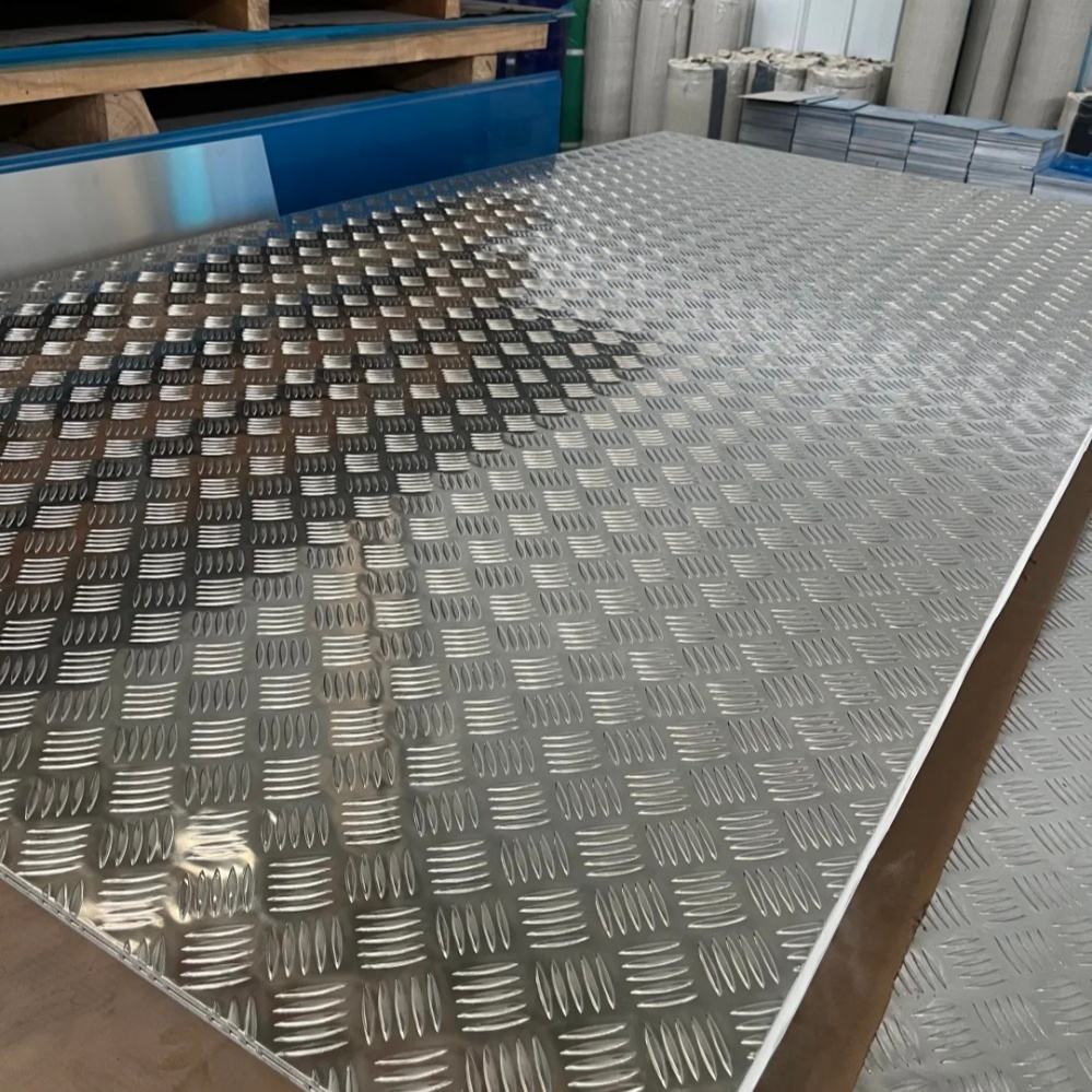 Custom Size Shape 4x8 2.5mm Thickness Anti-slip Aluminium Checker Plate 1001/1100/1005/3003/5052/5083/7075 Embossed Steel Sheet