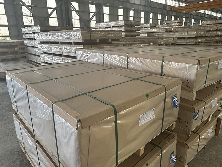 Thick carbon steel plate