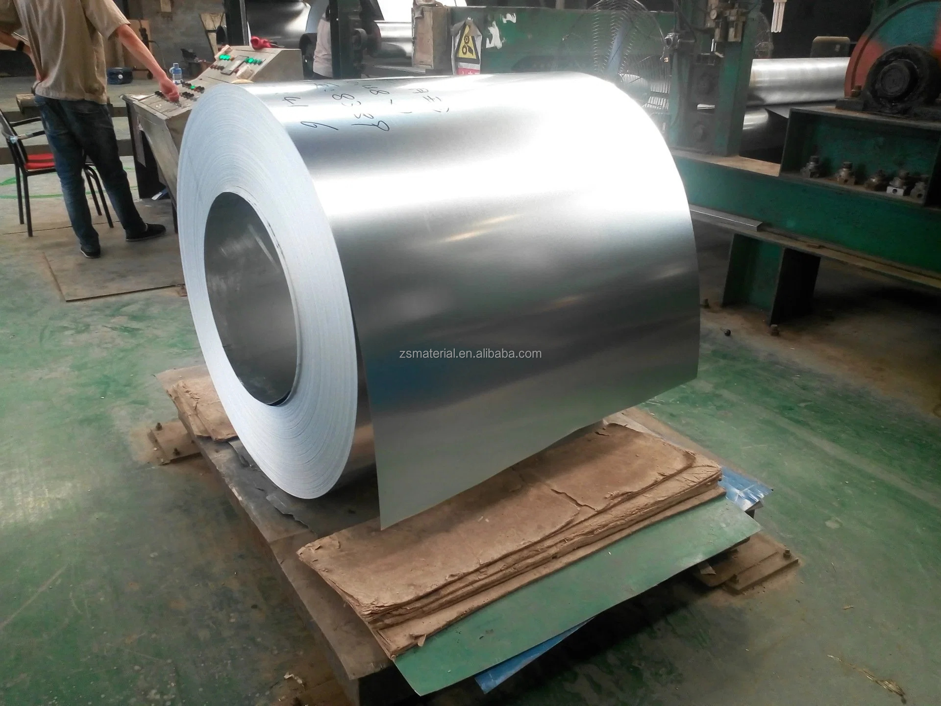 Galvanized Steel Coil Zinc Coated Cold Rolled Sheet Roll for Roofing Construction Wall Panel Galvanized Steel Coil
