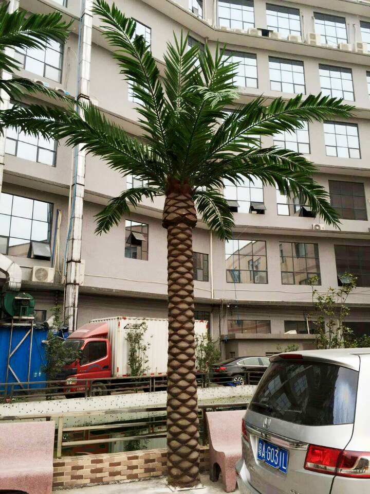 Popular Large-Scale Decorative Artificial Plant Palm Tree Garden Outdoor Engineering Decoration