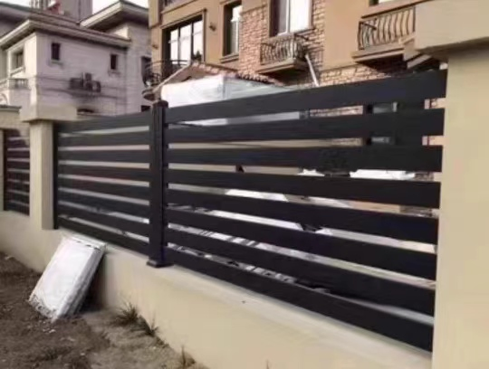 Easily Assembled Fancy Slat Privacy Aluminum Fence Panels Vertical/Blade Slat Aluminum Garden Fence Steel Panel