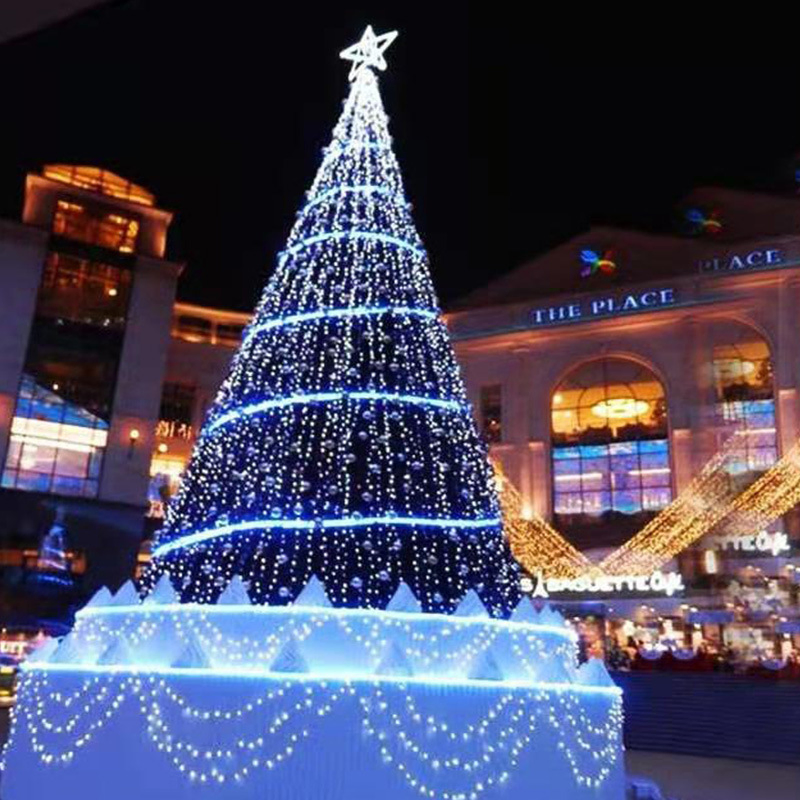 Large Christmas Tree Creative Outdoor Decoration