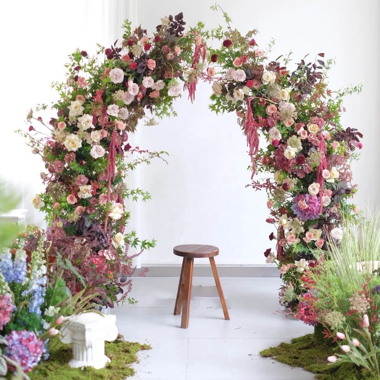 Customized Artificial Silk Rose Flower Row Backdrop Hanging Arch Floral Arrangements Artificial Plants and Flowers for Wedding Decoration