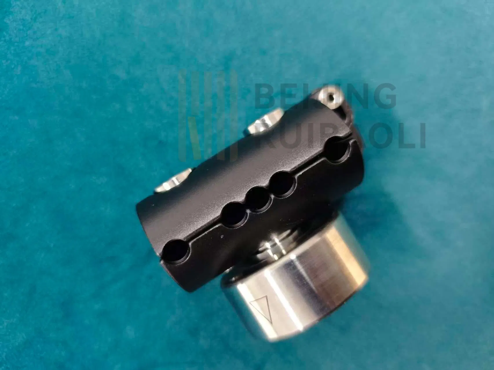 T-Shaped Clamp Detail