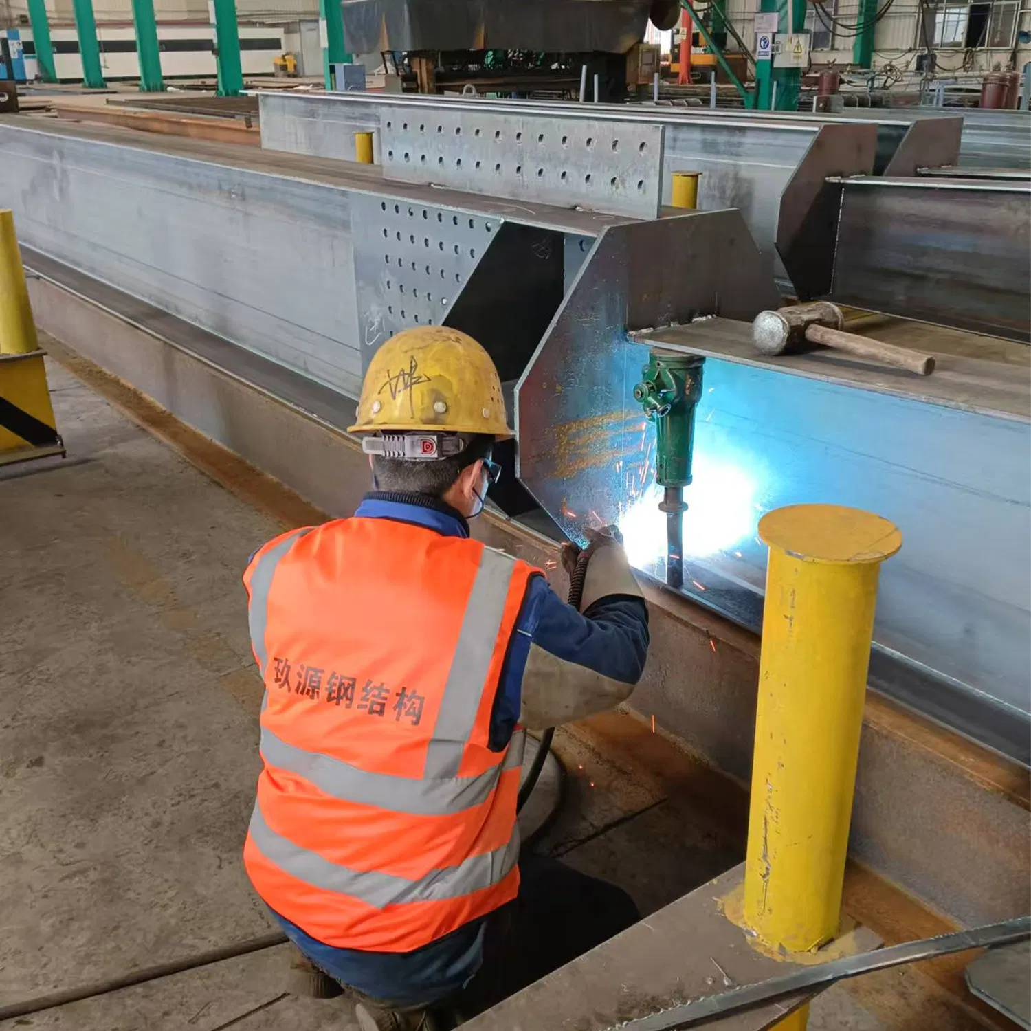 Heavy-Duty Steel Columns &amp; Beams for Industrial Plants