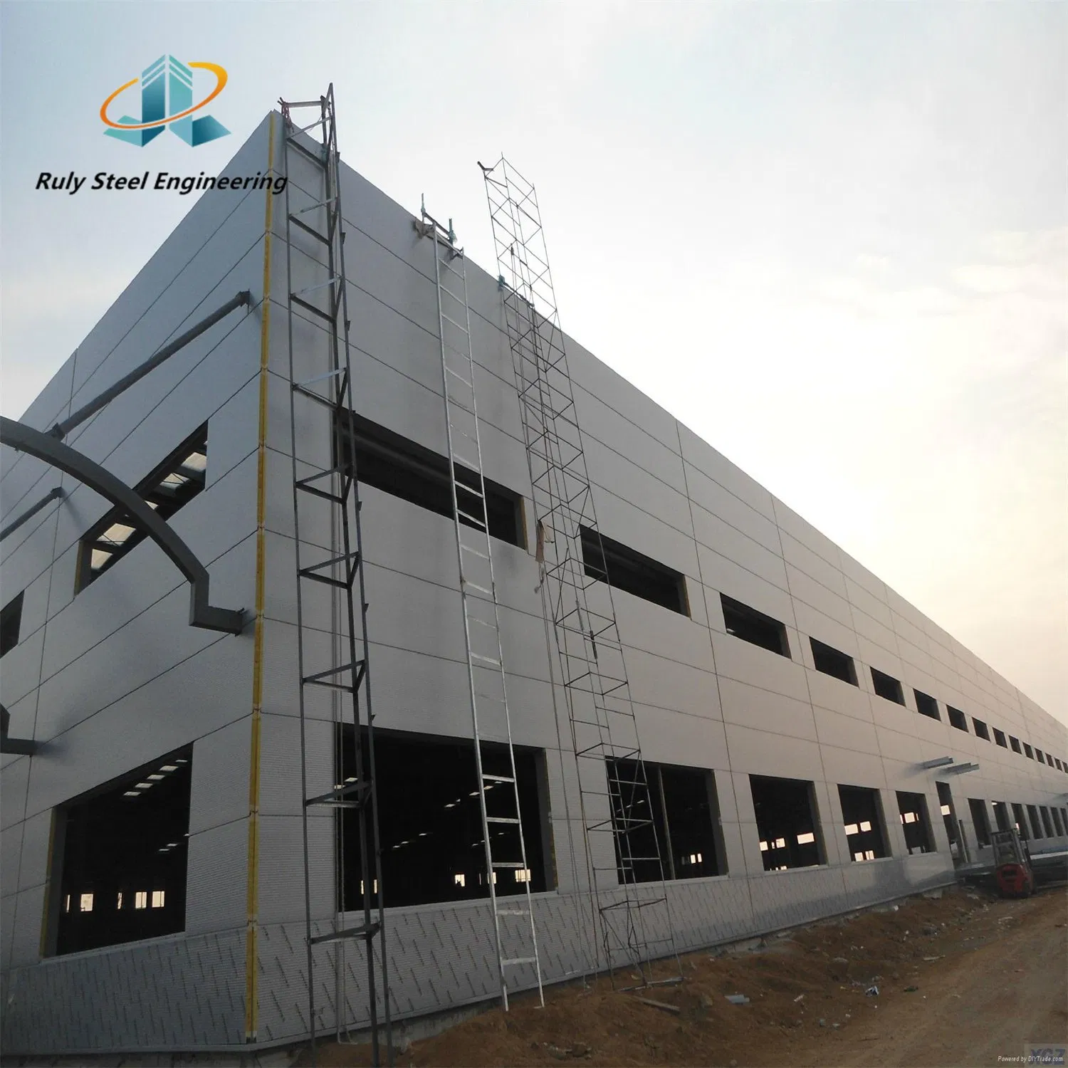 Spacious and Sturdy Retail Space Steel Structure Shopping Center
