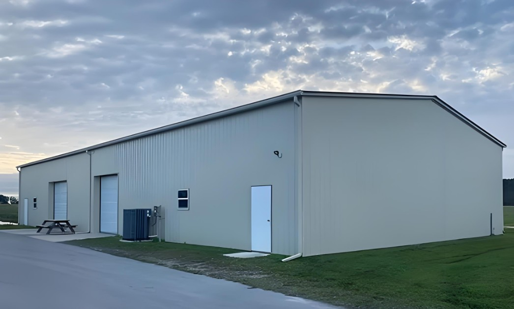 Column-Free Large Span Steel Structure Aircraft Hangar and Heavy Equipment Storage Facility