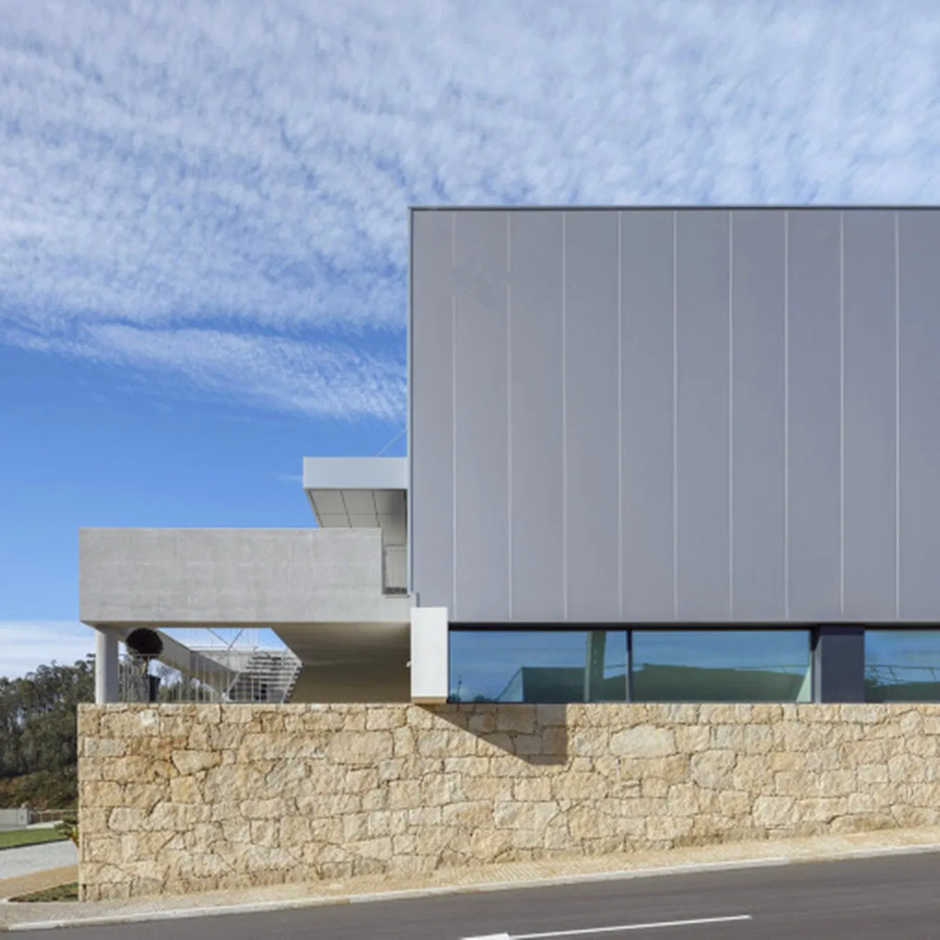 Multi-Span Prefab Steel Structure Manufacturing Plant with Electronic Device