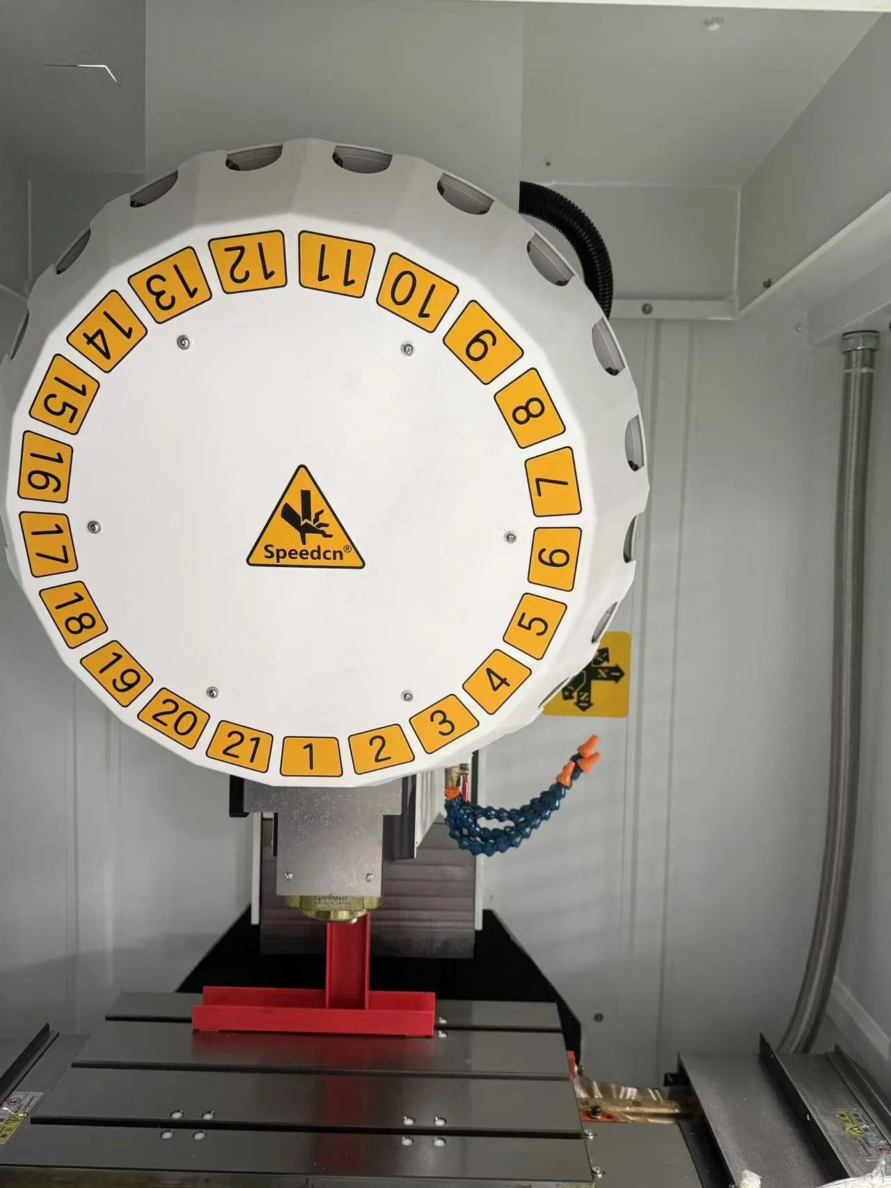 High Precision CNC Drilling and Tapping Machining Center for Metal Parts