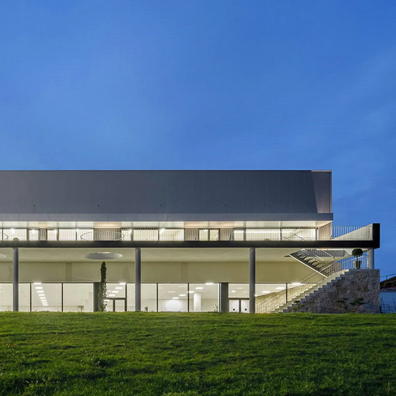 Multi-Span Prefab Steel Structure Manufacturing Plant with Electronic Device