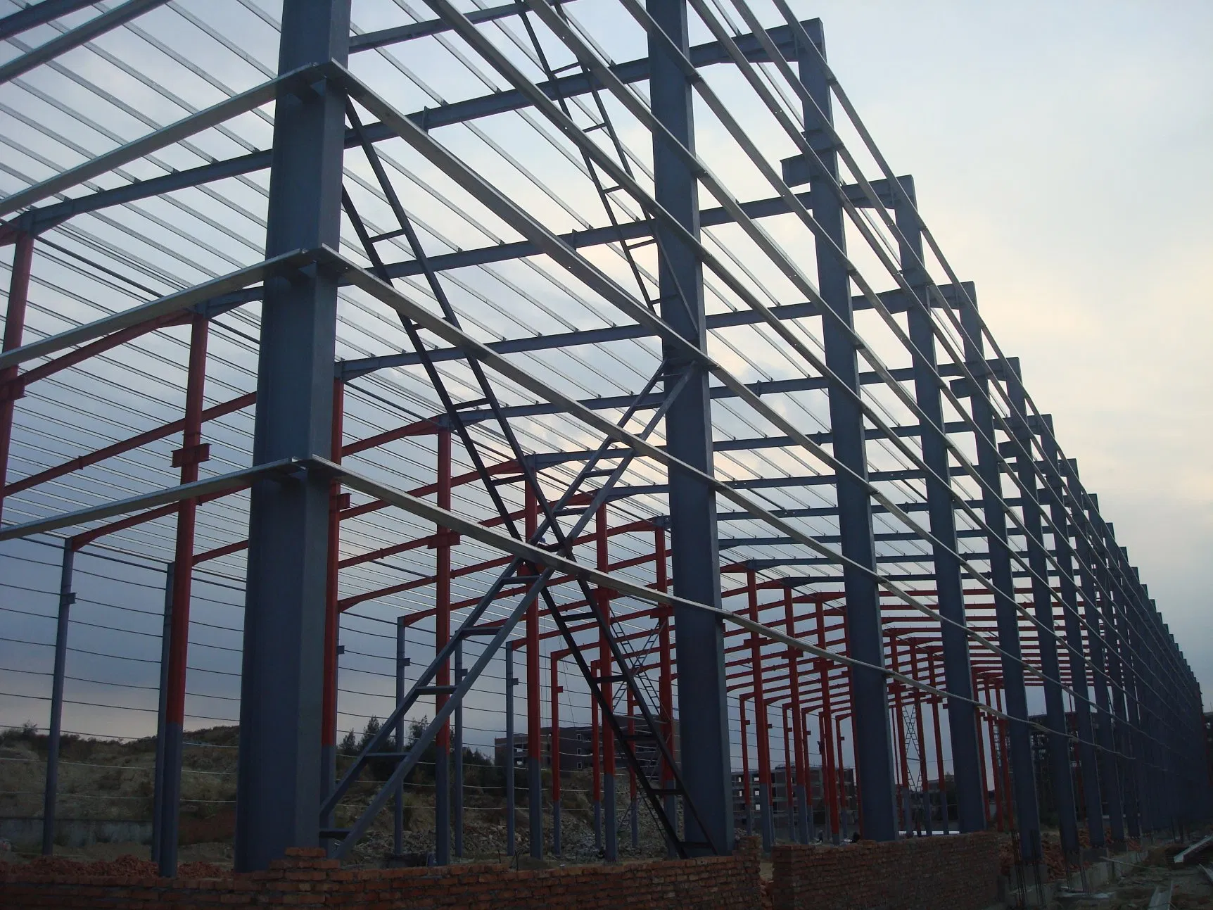 Premium Steel Storage Facility with Enhanced Seismic Safety