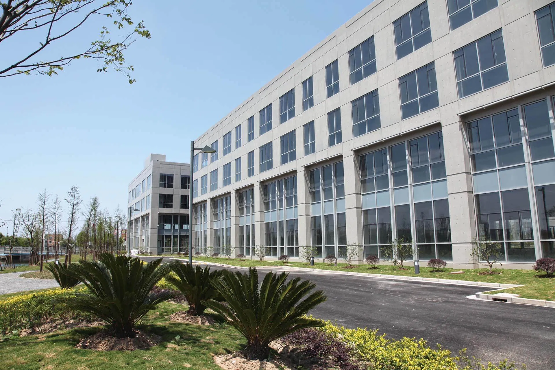 Large Span Industrial Building