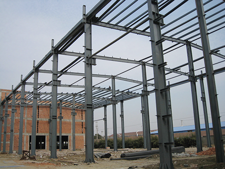 Pre-Engineered Peb Steel Structure Building for Workshop with Customized Design and Sandwich Panel