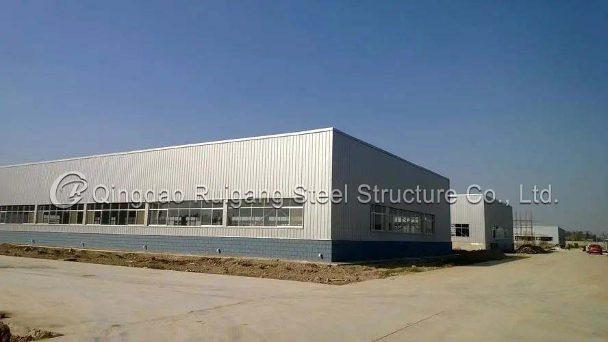 Pre-Engineered Peb Steel Structure Factory Building with High Quality Light Steel Frame and Insulated Panels