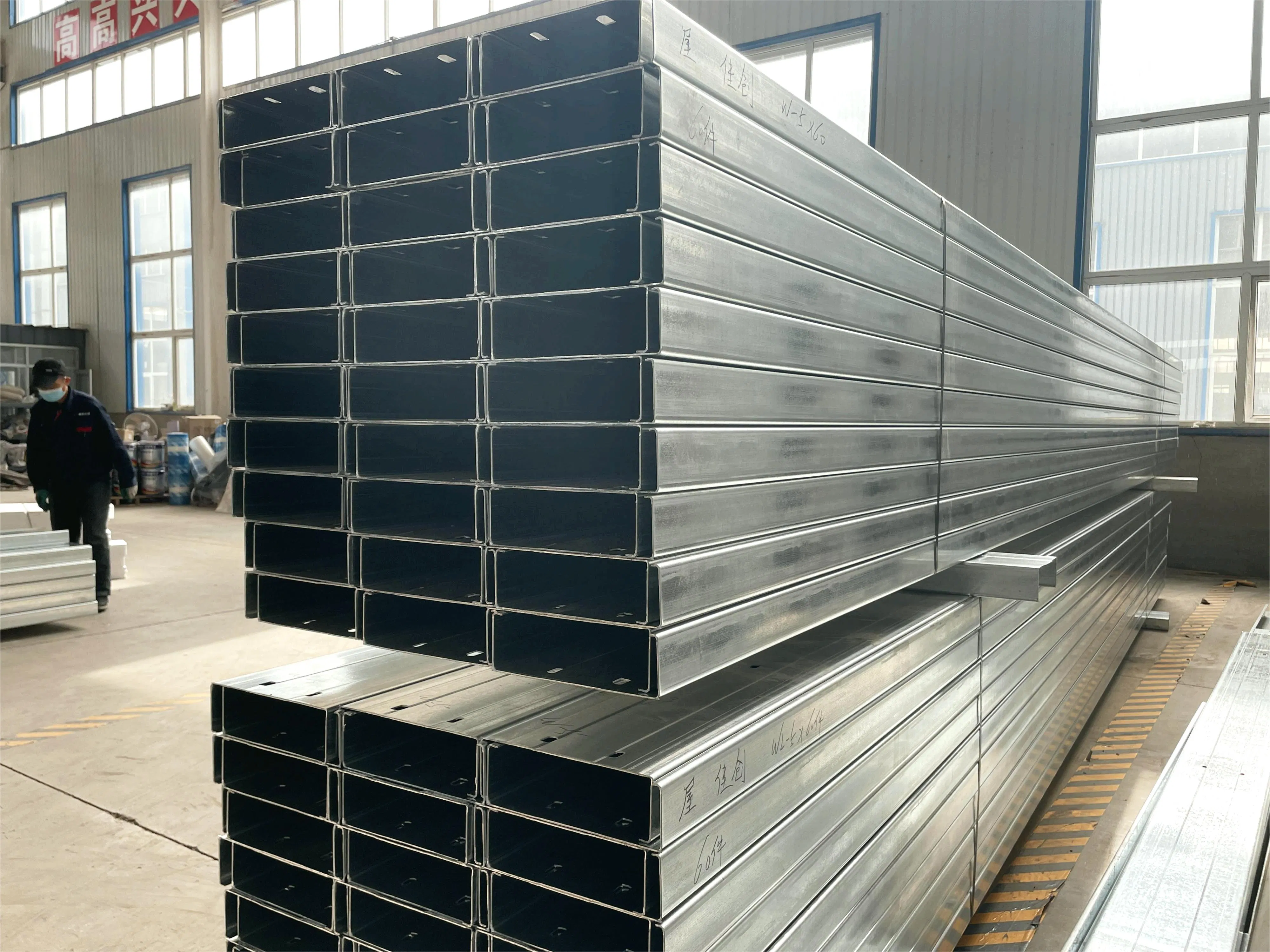 High Strength Carbon Steel Prefabricated Metal Frame Steel Structure Building Cold Storage/Warehouse