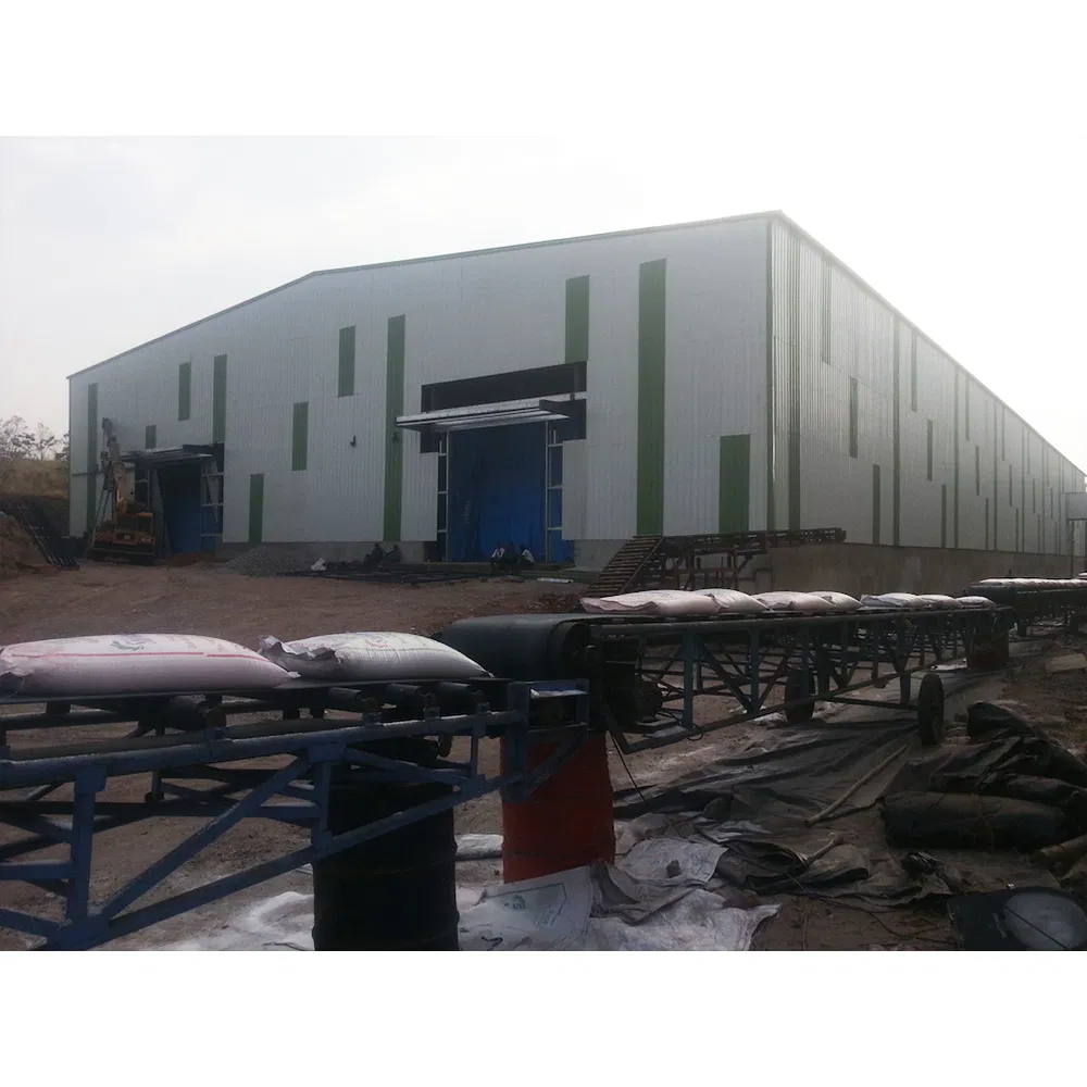 China Pre-Engineered Insulated Steel Space Frame Buildings of Peb Structure with Solar Panels