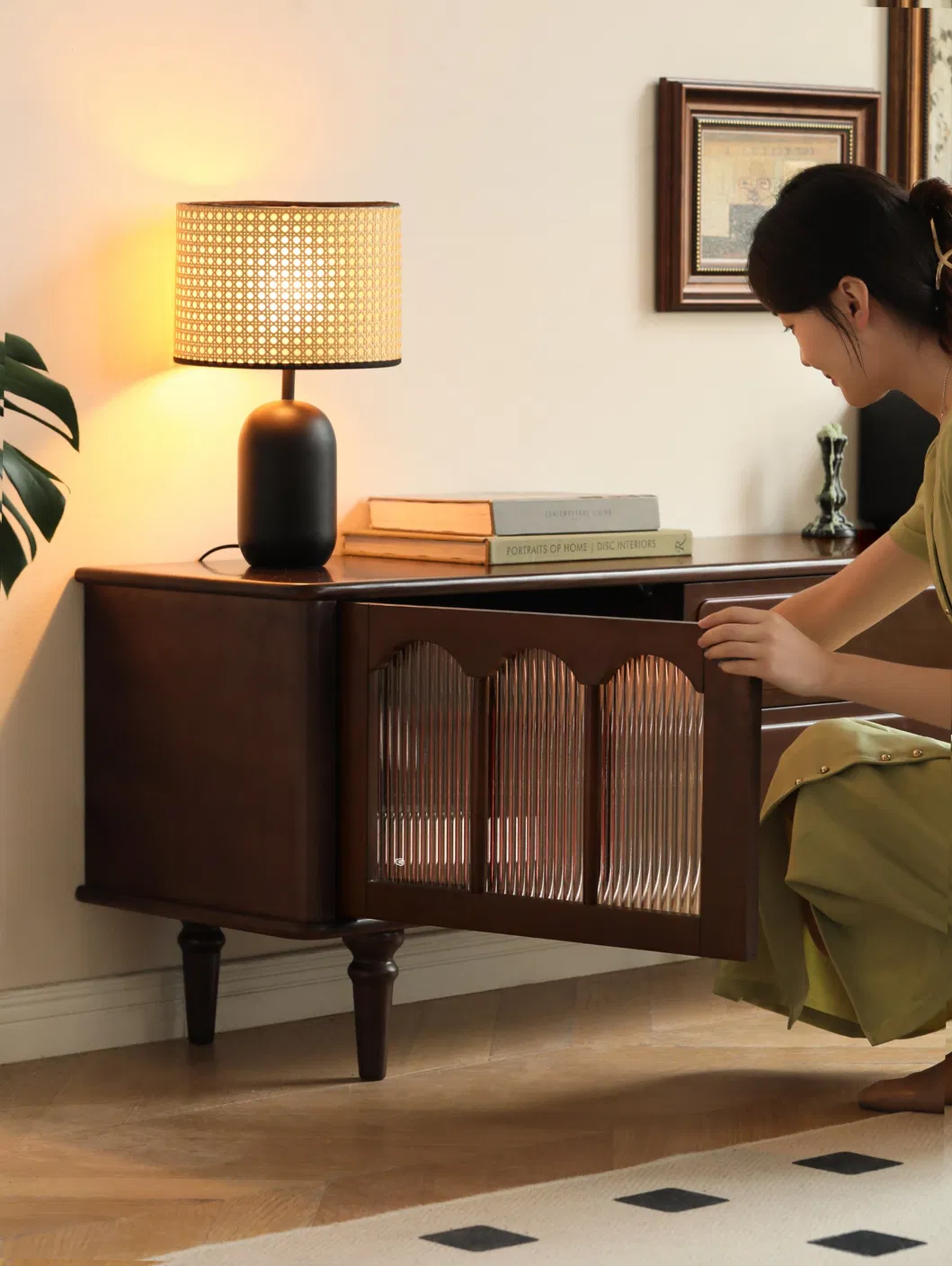 TV Stand Detail View