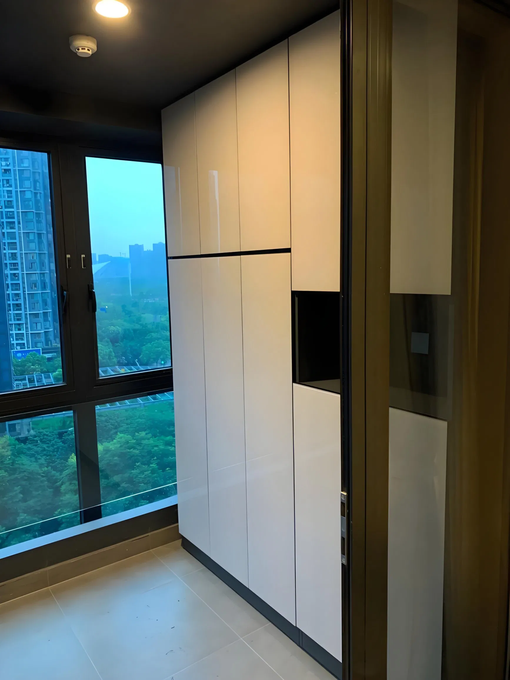 Luxurious Modern Sideboards for Elegant Dining Room Decor