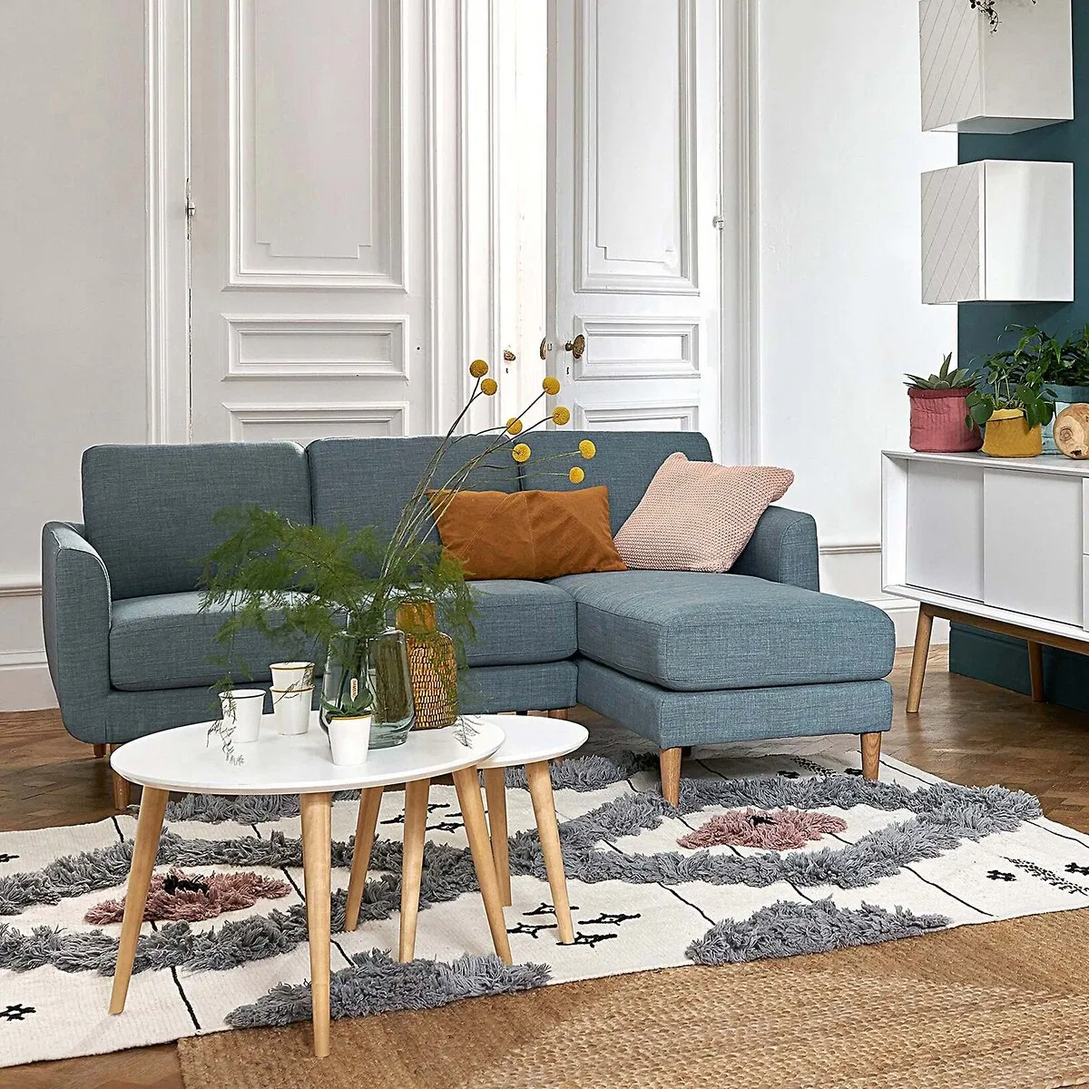 Modern Solid Wood Coffee Table Set with White Round Tops &amp; Tray Accommodation for Living Room