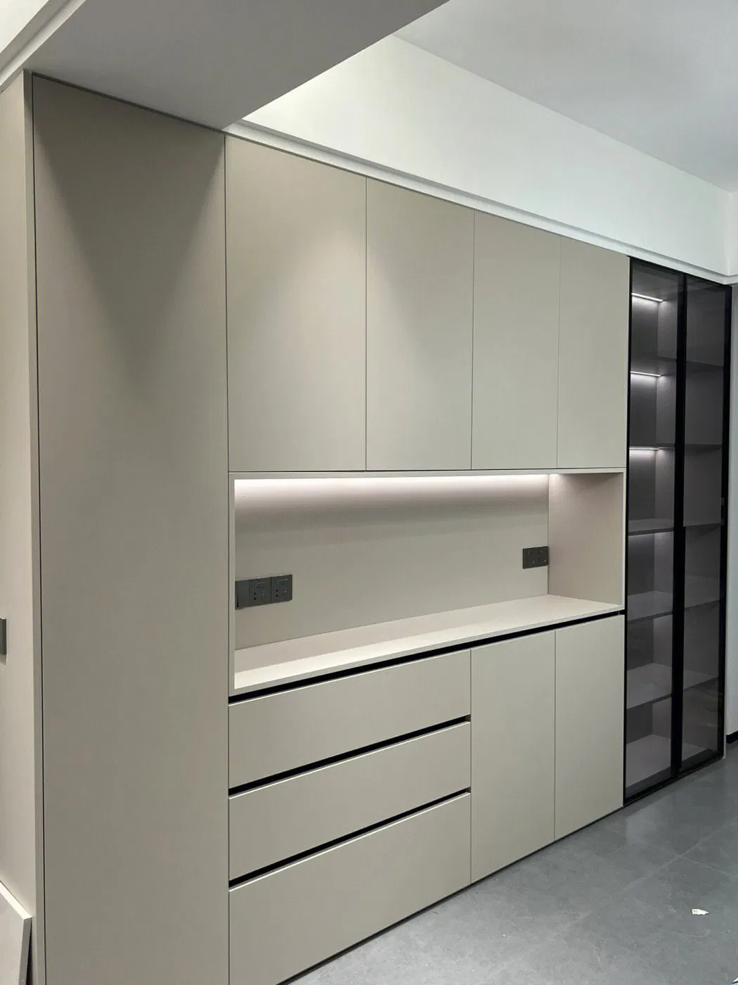 Luxury Italian Long Glass White Dining Room /Oak Farm French Rustic Vintage Acacia Wood Kitchen Storage Modular Sideboard Cabinet with Marble Top