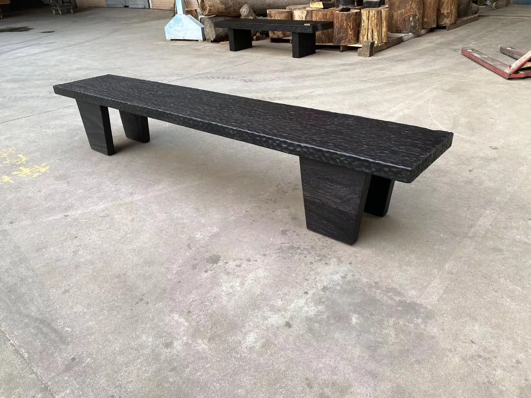 Outdoor Natural Stone Carving Seat Boulder Basalt Black Thick Monolithic Heavy Long Bench for Garden Park Decor and Resting