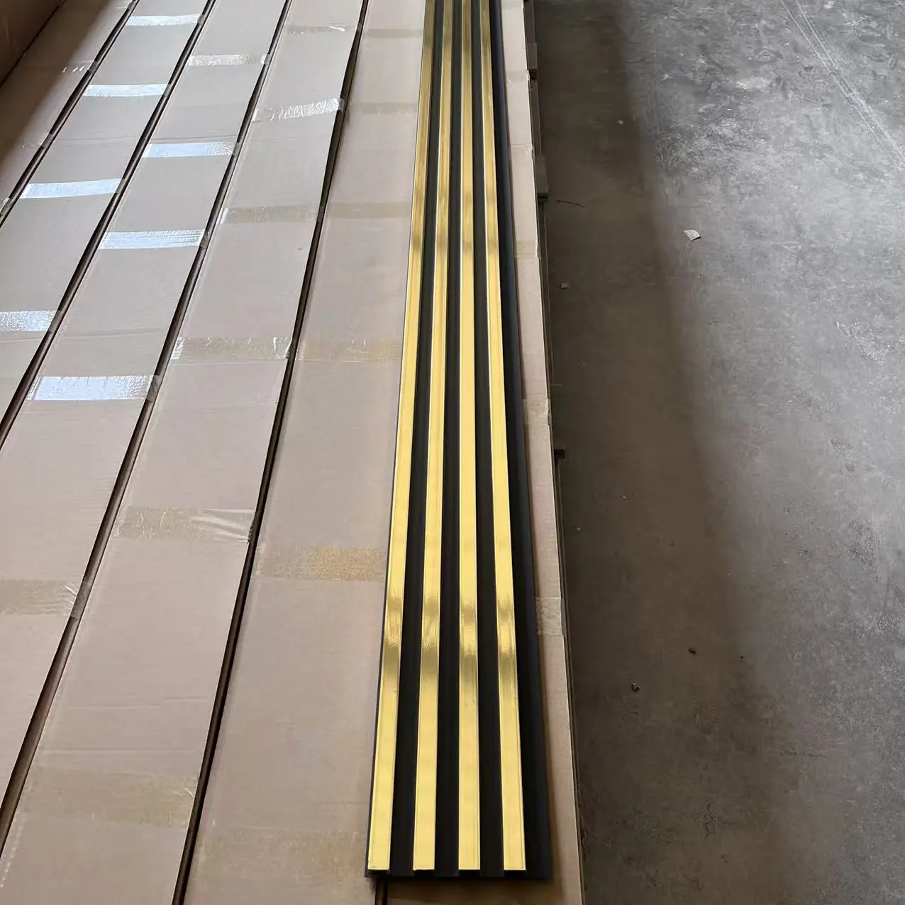 Wholesale New WPC Fluted Wall Panel - Black Dual-Color Design Manufacturer, Factories