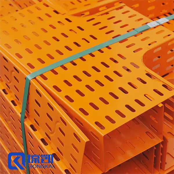Wholesale Reinforced Medium duty Pre-galvanized Hot-dip-galvanized Powder Coated Perforated Cable Tray 200*100 - Orange Manufacturers, Factories