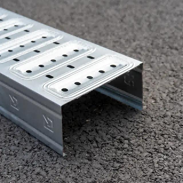Buy Pre-Galvanized Perforated Energy saving cable tray 200*100 Manufacturers, Suppliers