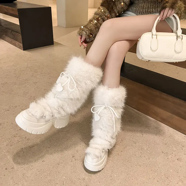 Snow Boot Detail 1
