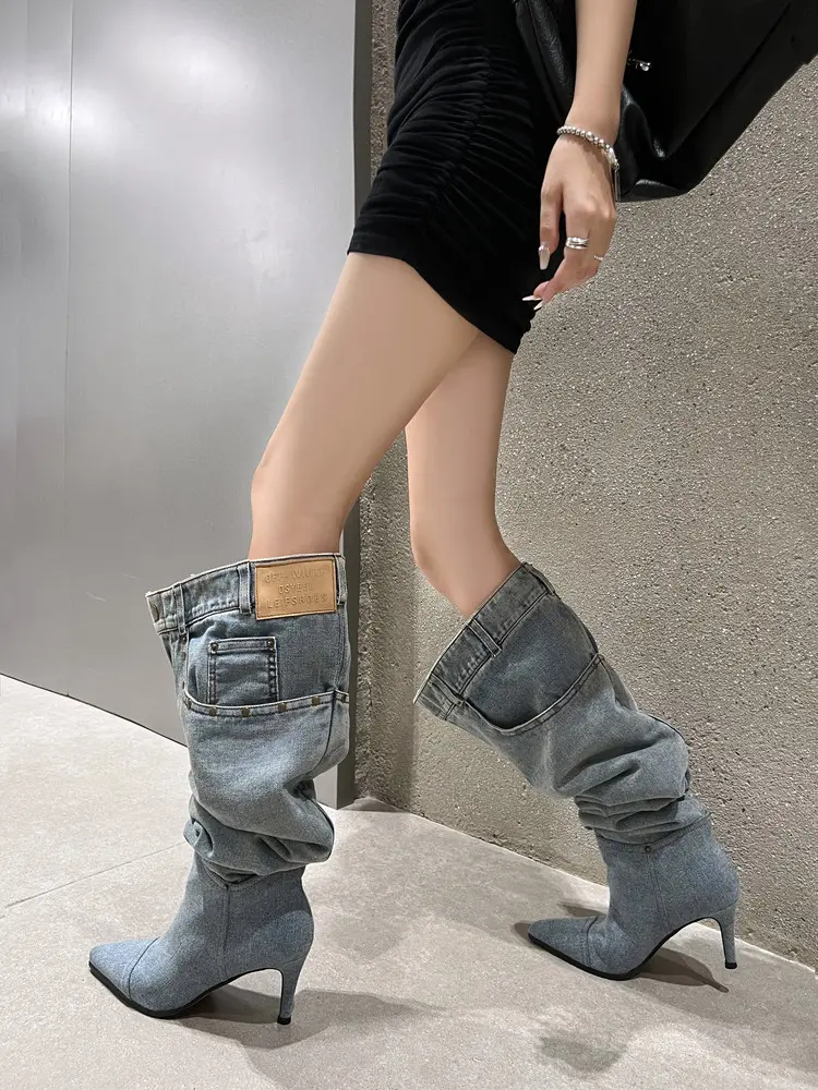 boot display 9