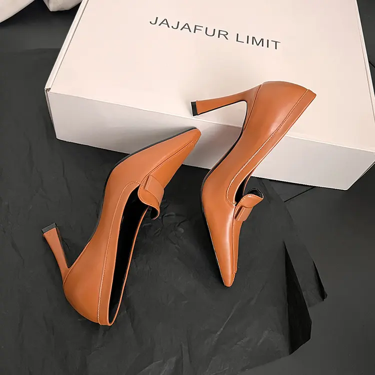 Pumps 35