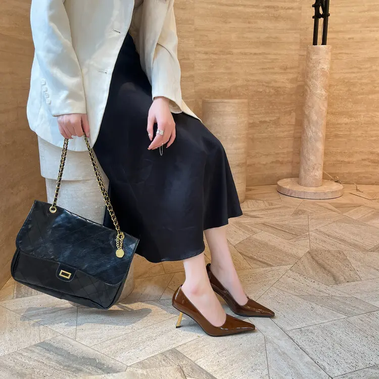 Pumps View 14