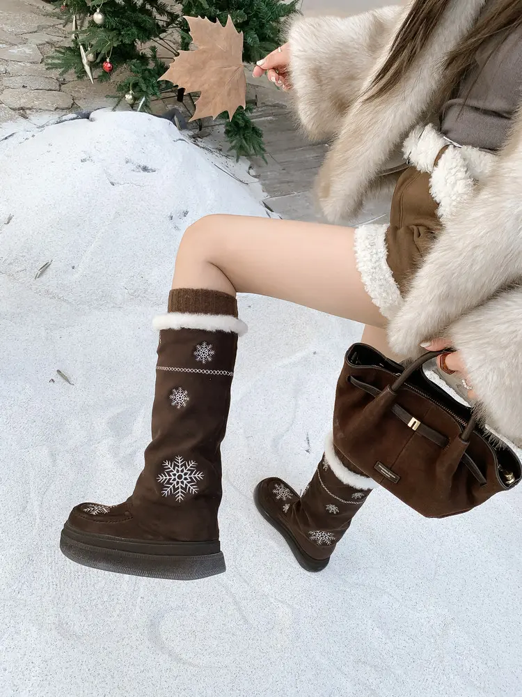 Boot Detail 19