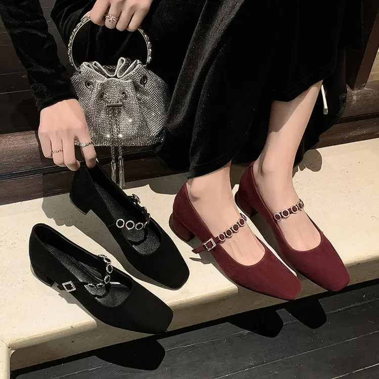 Vintage Suede Pump Detail 7