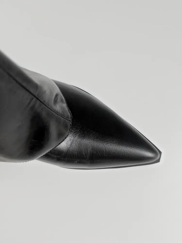 Boot detail 8
