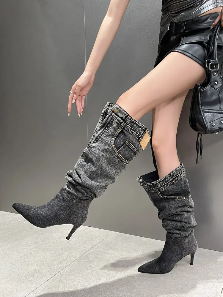 boot display 19