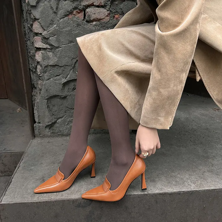 Pumps 26