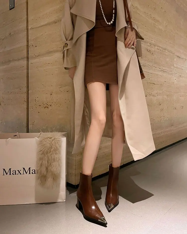 Ankle boot view 11