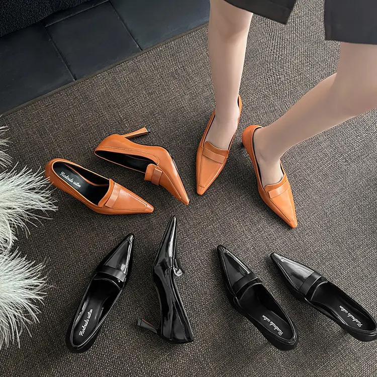 Pumps 33